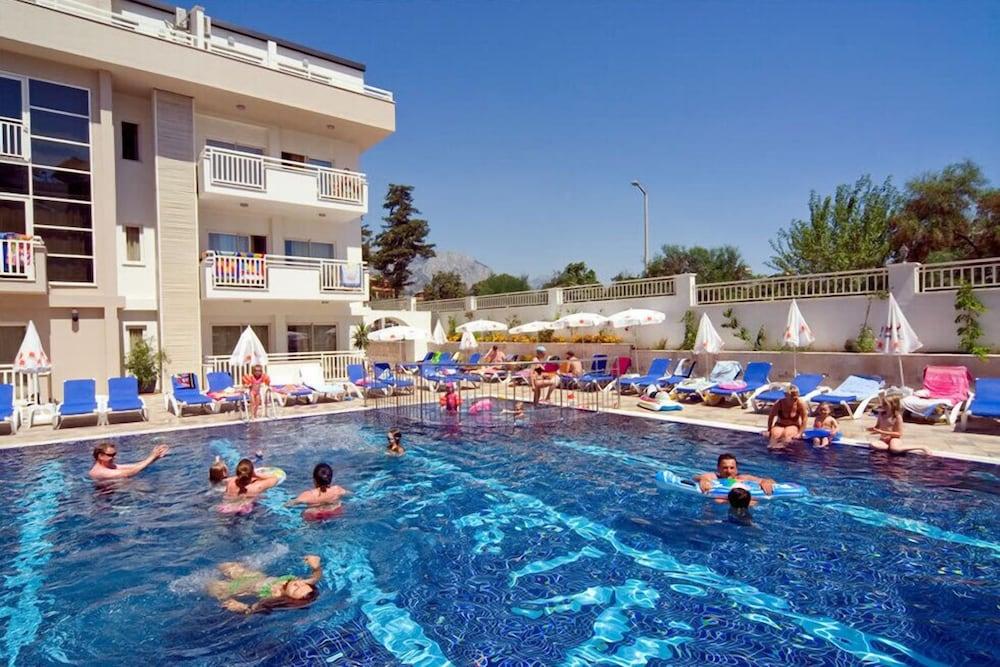 Viking Express Hotel Kemer Extérieur photo