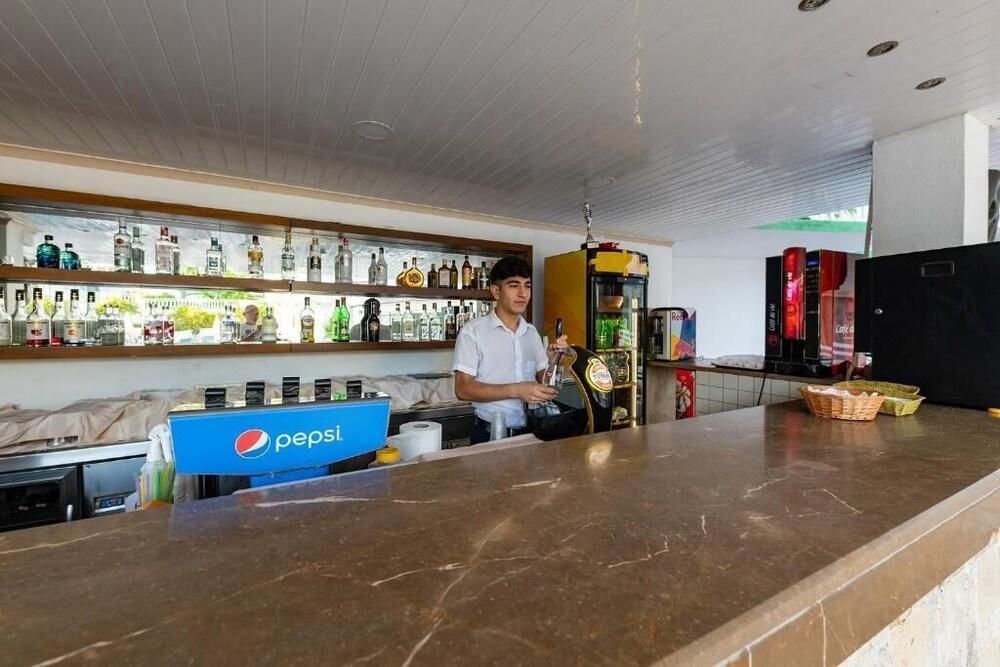 Viking Express Hotel Kemer Extérieur photo