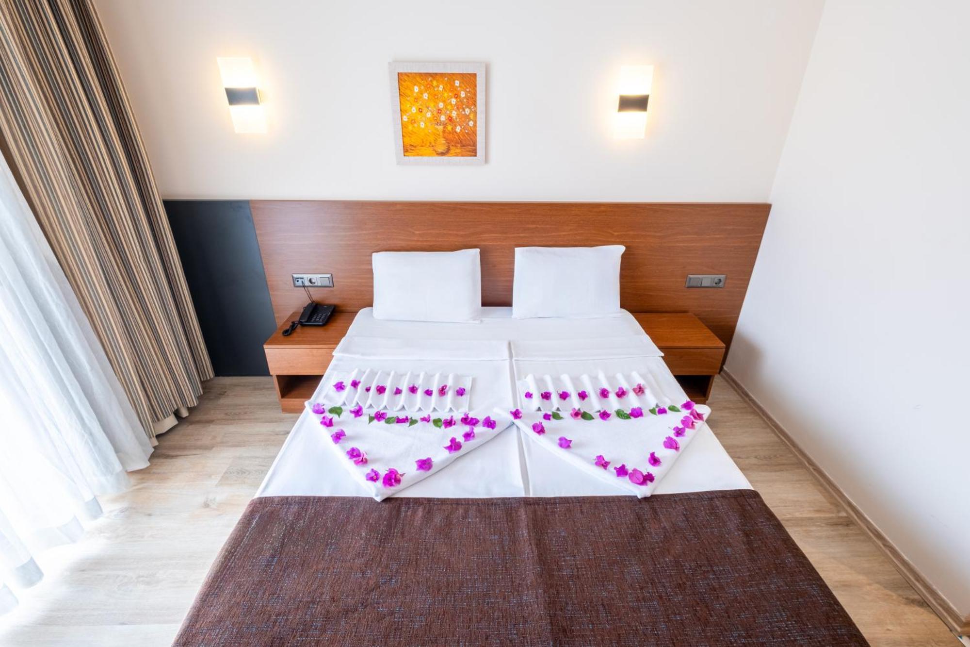 Viking Express Hotel Kemer Extérieur photo