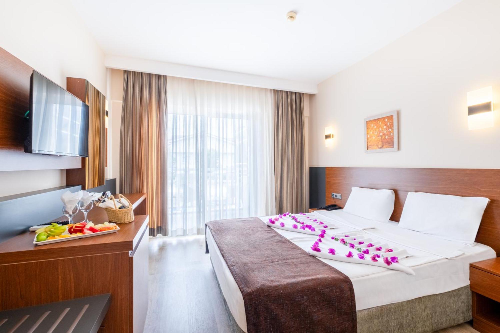 Viking Express Hotel Kemer Extérieur photo